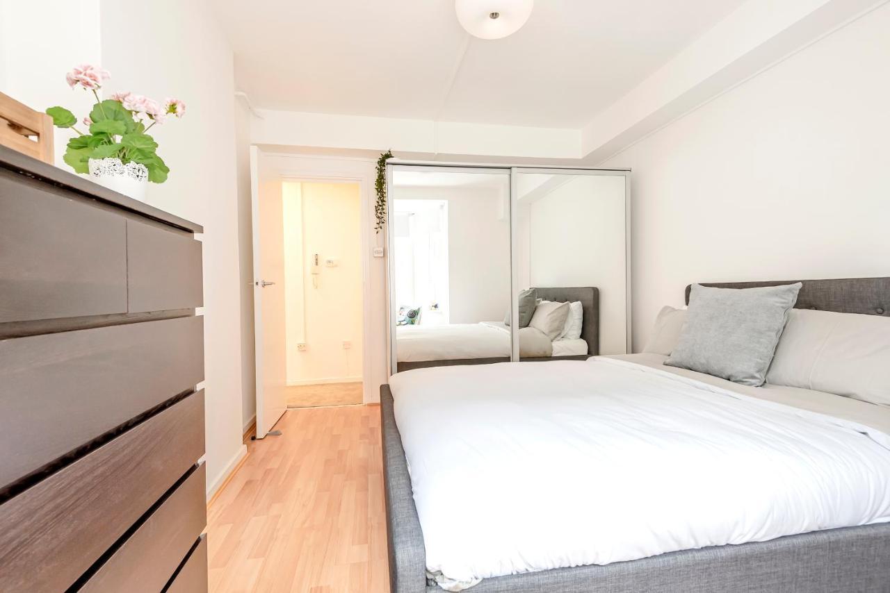 Modern One Bedroom Victoria Apartment London Eksteriør bilde