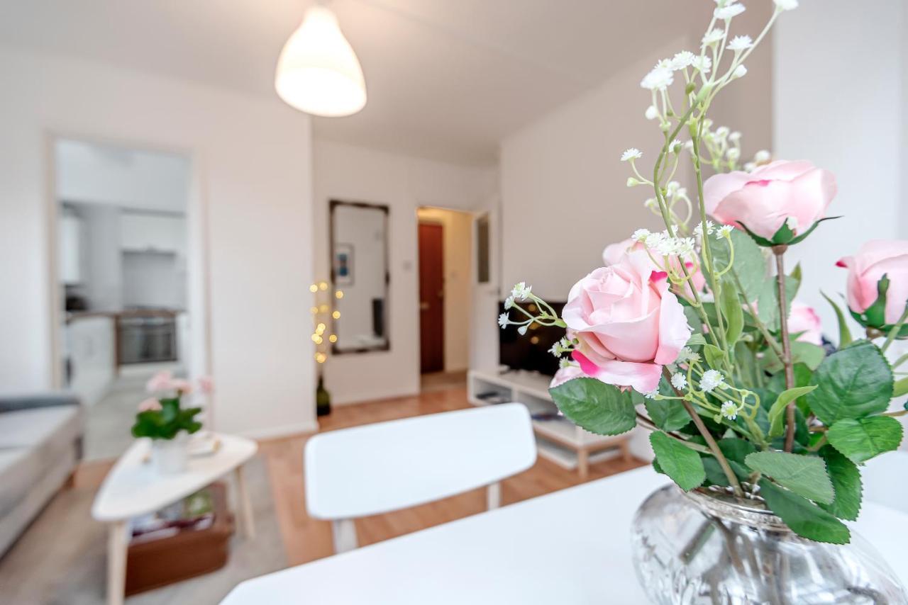 Modern One Bedroom Victoria Apartment London Eksteriør bilde