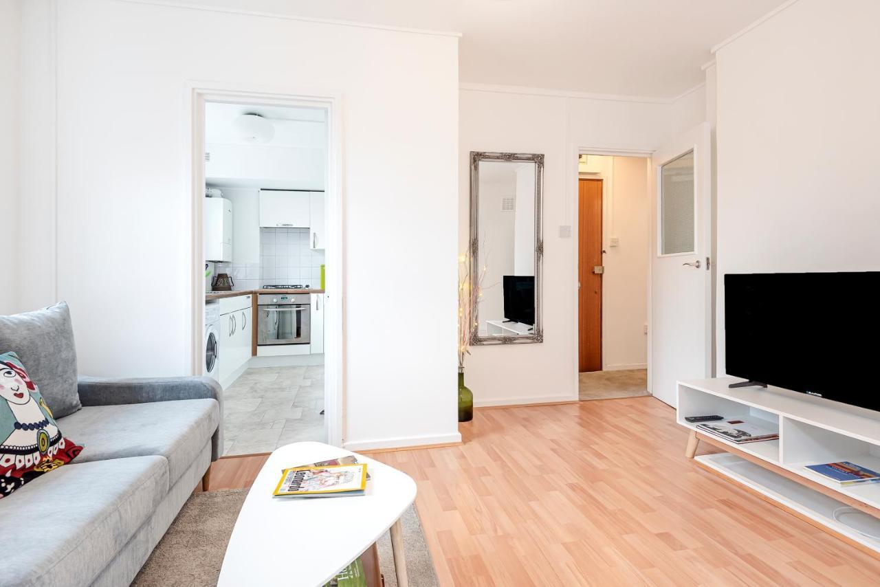 Modern One Bedroom Victoria Apartment London Eksteriør bilde